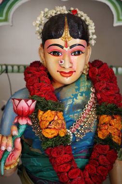 Heykel, Mimarlık ve Hinduizm ve Budizm sembolleri