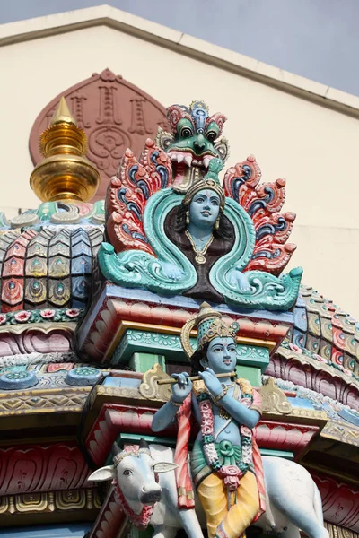 雕塑、 建筑和印度教和佛教的象征 — 图库照片