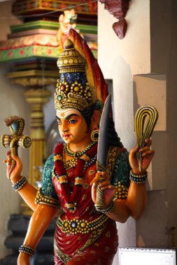 Heykel, Mimarlık ve Hinduizm ve Budizm sembolleri