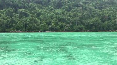 Görünüm kıyı şeridi okyanus, Surin Island, Tayland