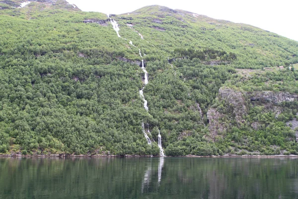 Natuurlijke landschap van Noorwegen, Noord-Europa — Stockfoto