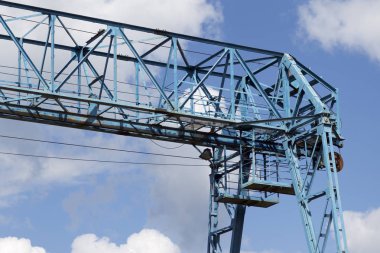 Gökyüzüne, ambar, Rusya karşı vincin metal konstrüksiyon