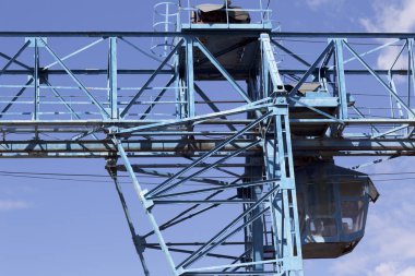 Gökyüzüne, ambar, Rusya karşı vincin metal konstrüksiyon