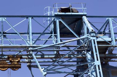 Gökyüzüne, ambar, Rusya karşı vincin metal konstrüksiyon