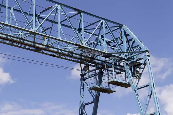 Gökyüzüne, ambar, Rusya karşı vincin metal konstrüksiyon