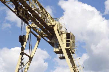 Gökyüzüne, ambar, Rusya karşı vincin metal konstrüksiyon