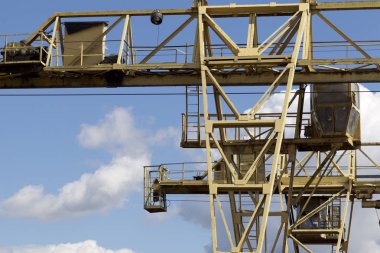 Gökyüzüne, ambar, Rusya karşı vincin metal konstrüksiyon