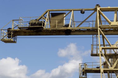 Gökyüzüne, ambar, Rusya karşı vincin metal konstrüksiyon