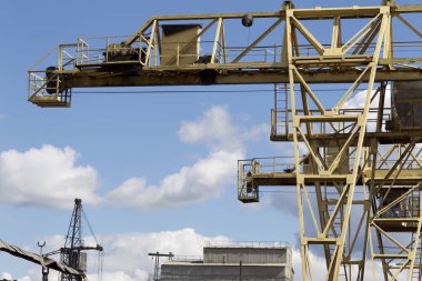 Gökyüzüne, ambar, Rusya karşı vincin metal konstrüksiyon