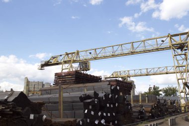 Gökyüzüne, ambar, Rusya karşı vincin metal konstrüksiyon