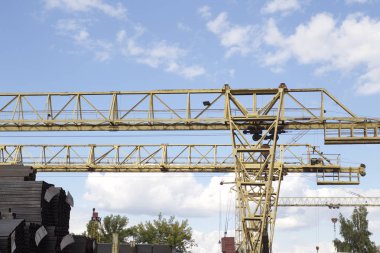 Gökyüzüne, ambar, Rusya karşı vincin metal konstrüksiyon
