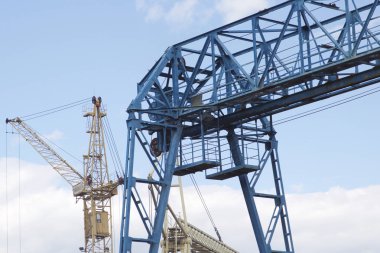 Gökyüzüne, ambar, Rusya karşı vincin metal konstrüksiyon