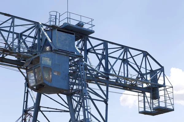 Gökyüzüne, ambar, Rusya karşı vincin metal konstrüksiyon