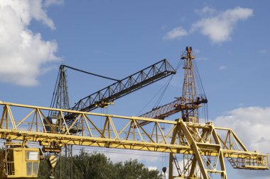 Gökyüzüne, ambar, Rusya karşı vincin metal konstrüksiyon