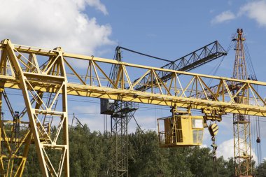 Gökyüzüne, ambar, Rusya karşı vincin metal konstrüksiyon
