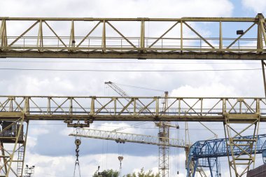 Gökyüzüne, ambar, Rusya karşı vincin metal konstrüksiyon