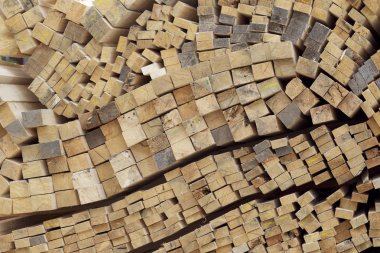 Boyutlanmış ahşap panoları ve barlarda bir paket stok, Rusya Federasyonu