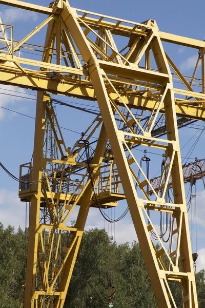 Gökyüzüne, ambar, Rusya karşı vincin metal konstrüksiyon