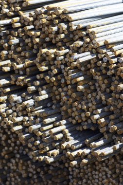 Paketlerine periyodik bir profille takviye çubukları Rusya metal ürünler depoda saklanır