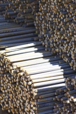 Paketlerine periyodik bir profille takviye çubukları Rusya metal ürünler depoda saklanır