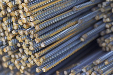 Paketlerine periyodik bir profille takviye çubukları Rusya metal ürünler depoda saklanır