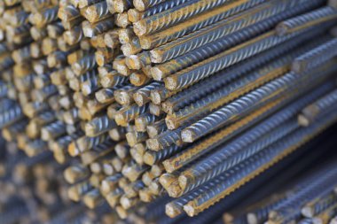 Paketlerine periyodik bir profille takviye çubukları Rusya metal ürünler depoda saklanır