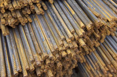 Paketlerine periyodik bir profille takviye çubukları Rusya metal ürünler depoda saklanır