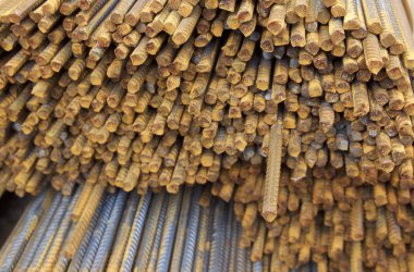 Paketlerine periyodik bir profille takviye çubukları Rusya metal ürünler depoda saklanır