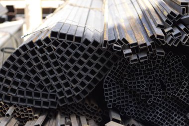 Metal ürünleri, Rusya depodaki paketlerine dikdörtgen kesit metal profil boru