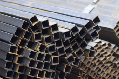 Metal ürünleri, Rusya depodaki paketlerine dikdörtgen kesit metal profil boru