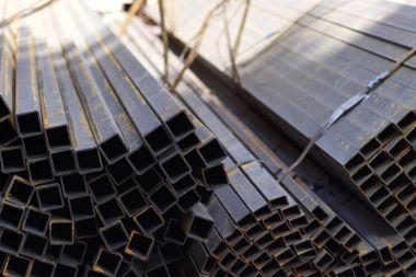 Metal ürünleri, Rusya depodaki paketlerine dikdörtgen kesit metal profil boru