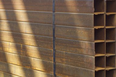 Metal ürünleri, Rusya depodaki paketlerine dikdörtgen kesit metal profil boru