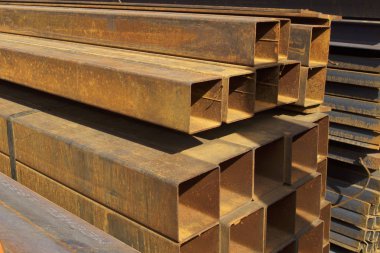 Metal ürünleri, Rusya depodaki paketlerine dikdörtgen kesit metal profil boru