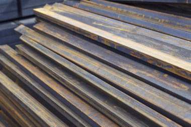 Metal ürünleri, Rusya depodaki paketlerine dikdörtgen kesit metal profil boru