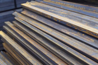 Metal ürünleri, Rusya depodaki paketlerine dikdörtgen kesit metal profil boru