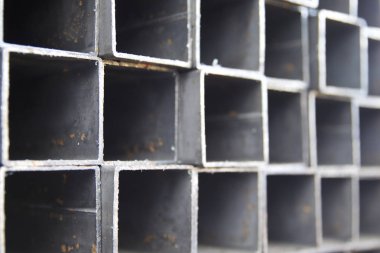 Metal ürünleri, Rusya depodaki paketlerine dikdörtgen kesit metal profil boru