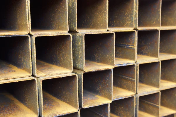 Metal ürünleri, Rusya depodaki paketlerine dikdörtgen kesit metal profil boru