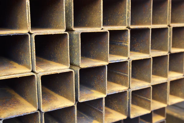 Metal ürünleri, Rusya depodaki paketlerine dikdörtgen kesit metal profil boru