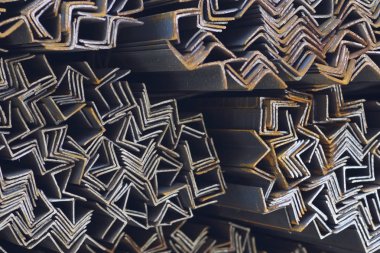 Metal profil açısı metal ürünlerin depodaki paketlerinde