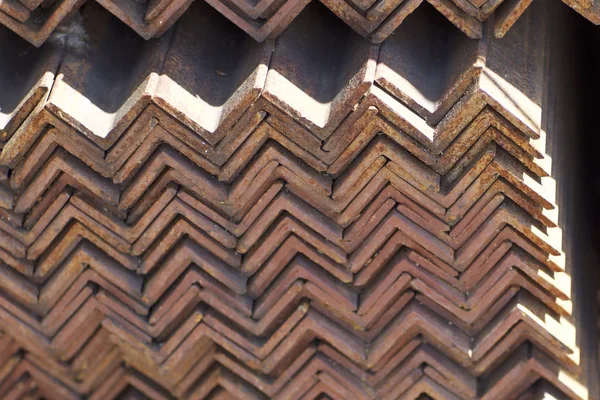 Metal profil açısı depodaki paketlerine metal ürünleri, Rusya Federasyonu