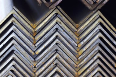 Metal profil açısı depodaki paketlerine metal ürünleri, Rusya Federasyonu