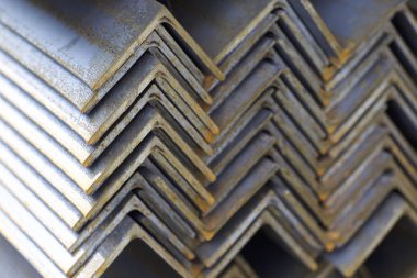 Metal profil açısı depodaki paketlerine metal ürünleri, Rusya Federasyonu