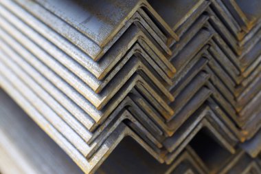 Metal profil açısı depodaki paketlerine metal ürünleri, Rusya Federasyonu