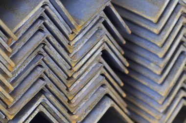 Metal profil açısı depodaki paketlerine metal ürünleri, Rusya Federasyonu