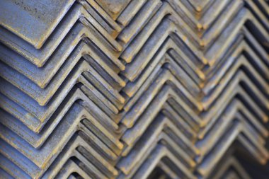 Metal profil açısı depodaki paketlerine metal ürünleri, Rusya Federasyonu