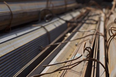 Metal profil açısı depodaki paketlerine metal ürünleri, Rusya Federasyonu