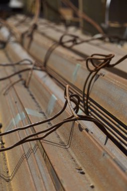 Metal profil açısı depodaki paketlerine metal ürünleri, Rusya Federasyonu