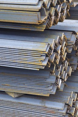 Metal profil açısı depodaki paketlerine metal ürünleri, Rusya Federasyonu