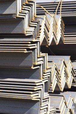 Metal profil açısı depodaki paketlerine metal ürünleri, Rusya Federasyonu