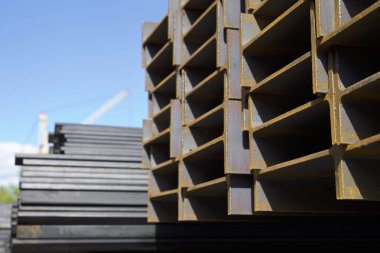 Metal profil kiriş depodaki paketlerine metal ürünleri, Rusya Federasyonu